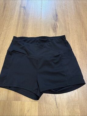 shosho Black High-Rise Athletic Shorts with Side Pockets